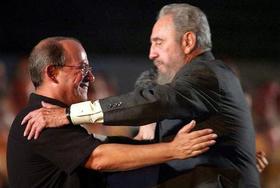 Silvio Rodríguez y Fidel Castro en esta foto de archivo