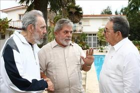 Fidel, Lula y Raúl