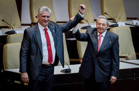 Miguel Díaz-Canel y Raúl Castro