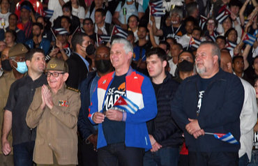Raúl Castro con Miguel Díaz-Canel en esta foto de archivo