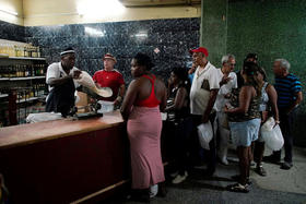 El gobierno cubano ha incrementado el racionamiento de alimentos y productos de higiene