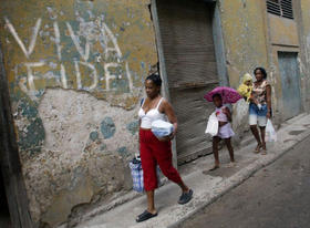 Estampa cotidiana en Cuba en esta foto de archivo. Estampa cotidiana en Cuba en esta foto de archivo