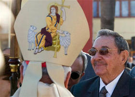 Raúl Castro, en la beatificación del padre Olallo, el 29 de noviembre. (AP)