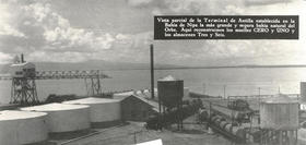Vista parcial de la Terminal de Antilla en la Bahía de Nipe, hace 56 años. (camagueycuba.org)