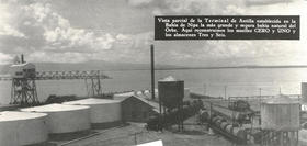 Vista parcial de la Terminal de Antilla en la Bahía de Nipe, hace 56 años. (camagueycuba.org) Vista parcial de la Terminal de Antilla en la Bahía de Nipe, hace 56 años. (camagueycuba.org)