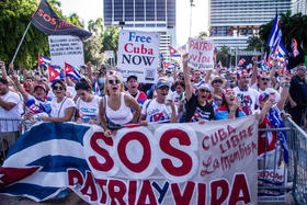 Manifestantes exiliados contra la represión en Cuba, Venezuela y Nicaragua