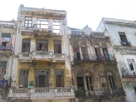 Deterioro en edificios de La Habana