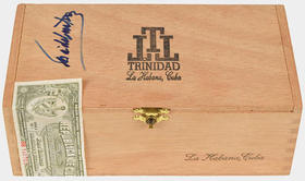 Caja de puros firmada por Fidel Castro. Caja de puros firmada por Fidel Castro