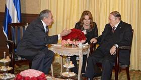 Raúl Castro y Abdelaziz Buteflika