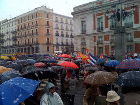 Manifestación contra el régimen en la Puerta del Sol. Madrid, España, 1 de febrero de 2009.