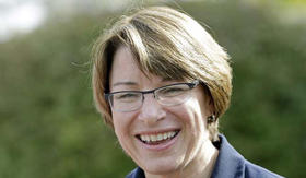 La senadora Amy Klobuchar. La senadora Amy Klobuchar