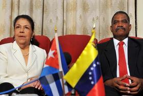La presidenta del Tribunal Supremo de Justicia de Venezuela, Luisa Estella Lamuño (izq.) y el presidente del Tribunal Supremo Popular de Cuba