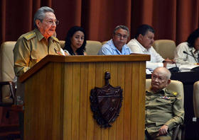Raúl Castro, habla durante la segunda sesión extraordinaria de la VIII Legislatura de la Asamblea Nacional del Poder Popular, el 1 de junio de 2017, en el Palacio de Convenciones de la Habana