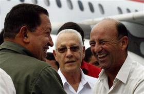 Hugo Chávez y Carlos Lage.