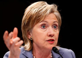 La secretaria de Estado norteamericana, Hillary Clinton, ante la Comisión de Relaciones Exteriores del Senado estadounidense. Washington, 20 de mayo de 2009. (AP)