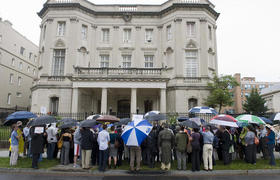 La fachada de la Sección de Intereses de Cuba en Washington, DC, en esta foto de archivo. La fachada de la Sección de Intereses de Cuba en Washington, DC, en esta foto de archivo