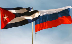 Banderas de Rusia y Cuba