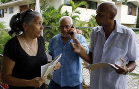  Martha Beatriz Roque, Vladimiro Roca y Guillermo Fariñas. (AP)