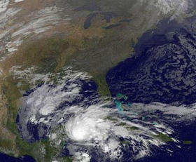 El huracán Ida, al atravesar el Canal de Yucatán. 8 de noviembre de 2009. (NOAA)   