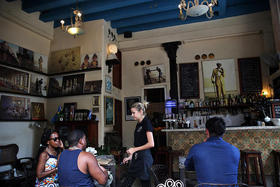 Un café privado en La Habana
