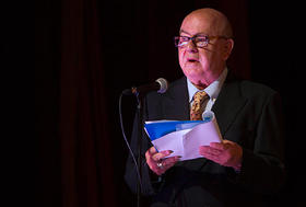 El presidente de la UNEAC, Miguel Barnet, en la gala por el 55 aniversario de la institución en La Habana