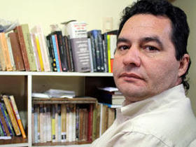 El escritor Ángel Santiesteban Prats