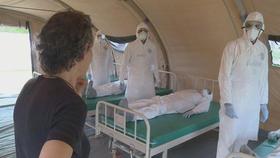 Médicos cubanos entrenándose para luchar contra el ébola en África