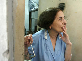 Hilda Molina en su casa en La Habana. (CLARÍN)