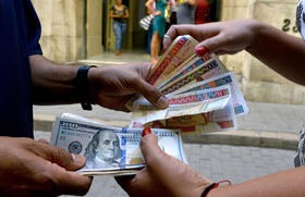 Cambio de dinero en Cuba