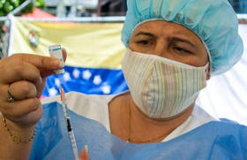 Venezuela, que ha estado utilizando una vacuna china y otra rusa contra el coronavirus, ahora apuesta por una creada en Cuba. Venezuela, que ha estado utilizando una vacuna china y otra rusa contra el coronavirus, ahora apuesta por una creada en Cuba