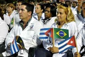 Médicos cubanos viajan a Brasil