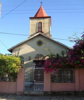 Iglesia Santa Teresita de Santiago de Cuba. Foto tomada del blog El pequeño hermano