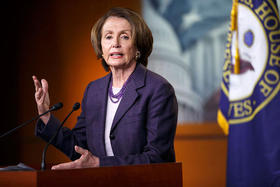 La líder de la minoría en la Cámara de Representantes de Estados Unidos, Nancy Pelosi, demócrata por California, en esta foto de diciembre de 2014