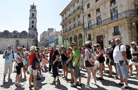 Turistas en Cuba