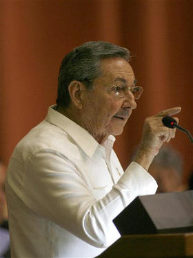 Raúl Castro durante su discurso en la Asamblea Nacional del Poder Popular. (AP)