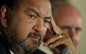 El gobernador de Nuevo México, Bill Richardson, durante una conferencia de prensa en La Habana, 28 de agosto de 2009. (AP)