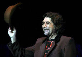 El cantautor español Joaquín Sabina, durante un concierto, en esta foto de archivo