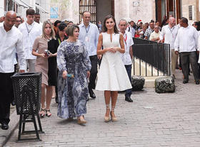 La primera dama de Cuba, Lis Cuesta, y la reina de España, Letizia. La primera dama de Cuba, Lis Cuesta, y la reina de España, Letizia
