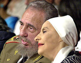 Alicia Alonso y Fidel Castro en esta foto de archivo
