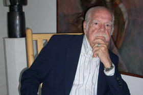 El escritor José Lorenzo Fuentes (fotografía tomada del blog La Otra Esquina de las Palabras)