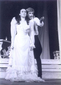 Tahimi Alvariño y Georbis Martínez, en una escena de La gaviota, de Teatro El Público