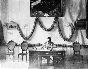 Emilio Bacardí en su oficina, cuando era alcalde de Santiago de Cuba