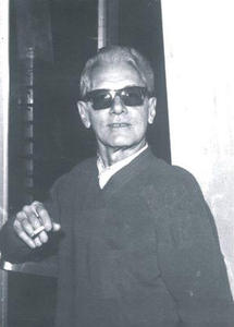 Jorge González Allué en el Club Marakas, frente al Aeropuerto Ignacio Agramonte, Camagüey, 13 de febrero de 1968, a los 58 años de edad Jorge González Allué en el Club Marakas, frente al Aeropuerto Ignacio Agramonte, Camagüey, 13 de febrero de 1968, a los 58 años de edad