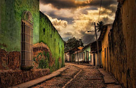 Imagen de una calle de Trinidad. (Foto de John Galbreath.)