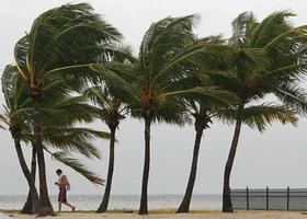 El paso de la tormenta tropical “Isaac” por Key West