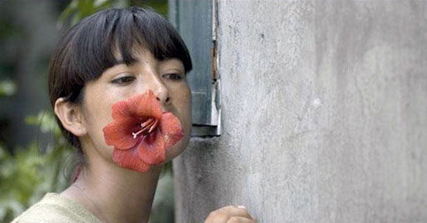 Fotograma de la película 'La teta asustada' Fotograma de la película 'La teta asustada'