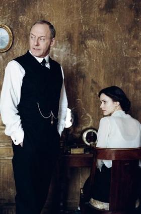 Escena de The Childhood of a Leader