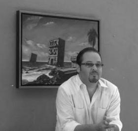 Manny López, curador y director de la sala de arte Zu Galería
