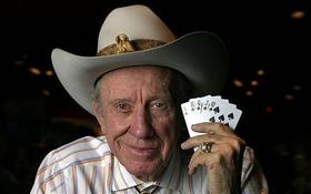 El famoso y ya fallecido jugador de póker estadounidense «Amarillo Slim»