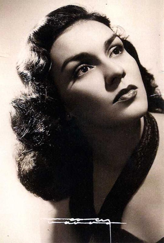 Raquel Stoops